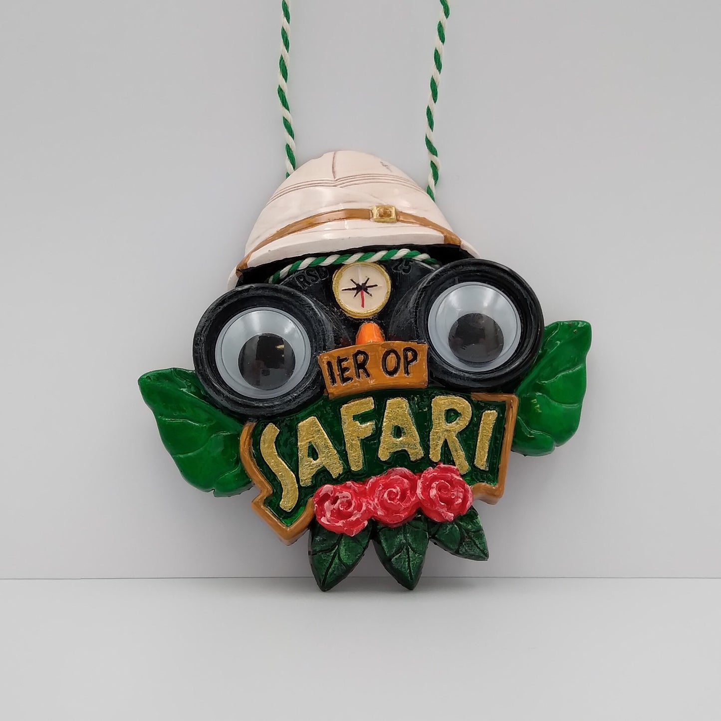 Veldteken en speldje Ier op Safari
