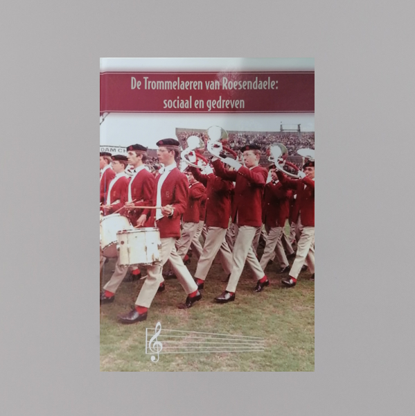 De Trommelaeren van Roesendaele: sociaal en gedreven